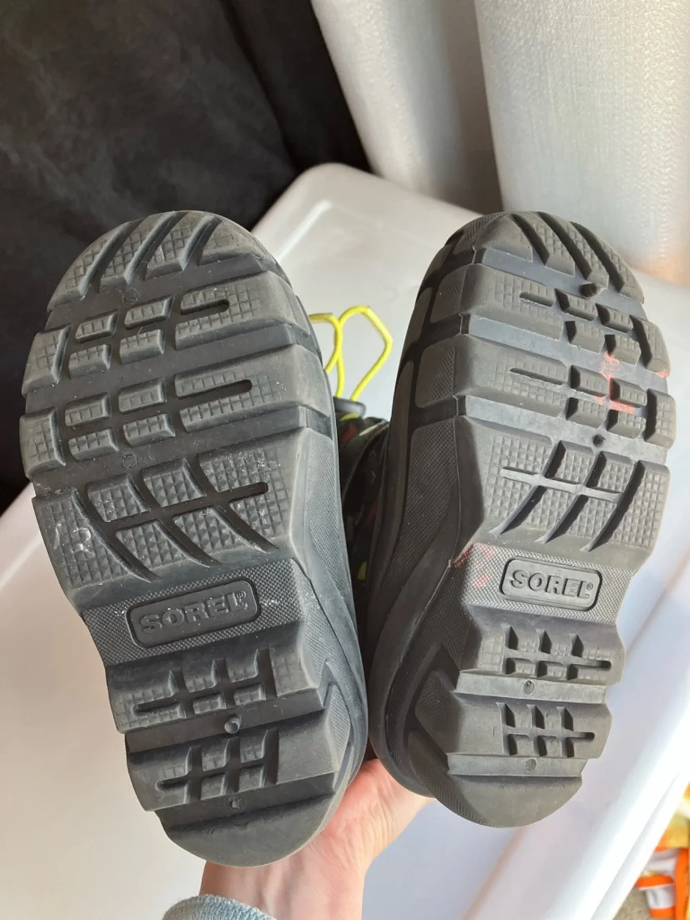 Sorel youth flurry™